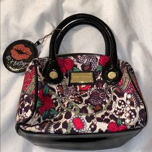 Betsy Johnson Betsy ville small hand bag